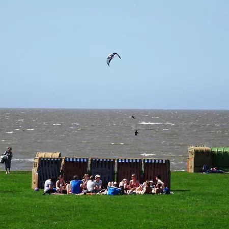 Sonnenstrahl Nr5 Mit Strandkorb Am *